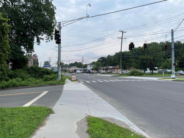 26 Newtown Road, Danbury, CT 06810