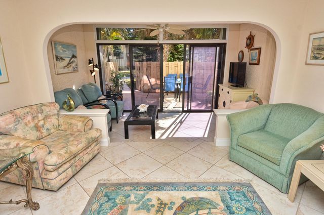 1500 NE 13th Terrace G4, Jensen Beach, FL 34957