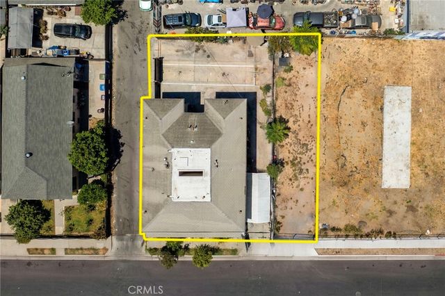 1063 E 49th Place, Los Angeles, CA 90011