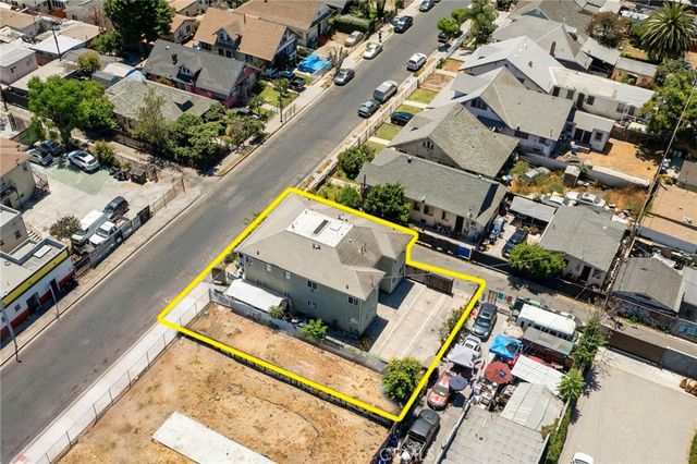 1063 E 49th Place, Los Angeles, CA 90011