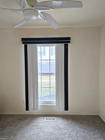 34273 Garfield Circle 5, Fraser, MI 48026