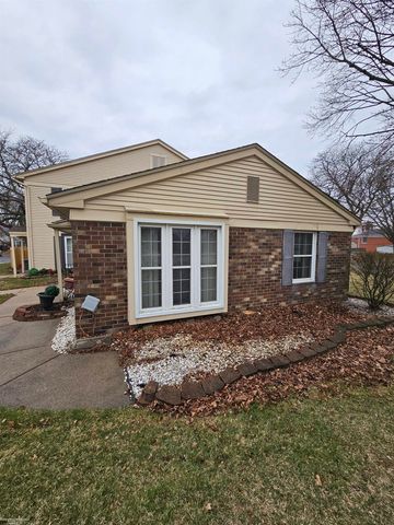 34273 Garfield Circle 5, Fraser, MI 48026