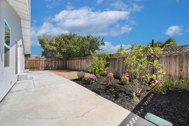 1120 Alberni Street, East Palo Alto, CA 94303
