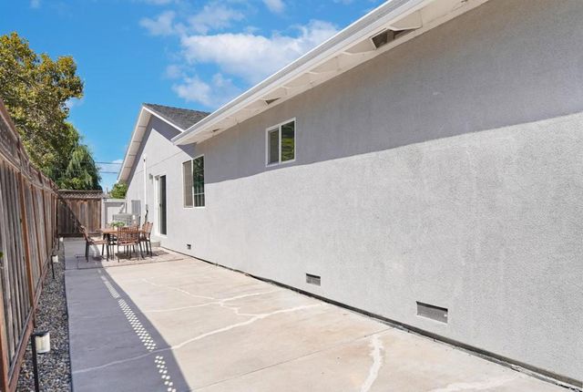 1120 Alberni Street, East Palo Alto, CA 94303