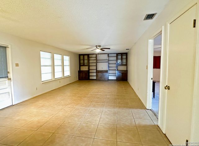 1407 Mockingbird Lane, Beeville, TX 78102