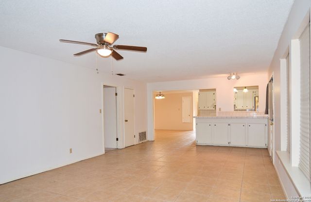 1407 Mockingbird Lane, Beeville, TX 78102