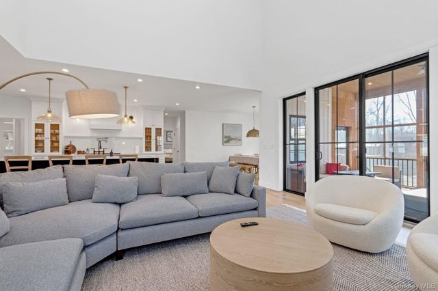 6 Conifer Court, Poughkeepsie, NY 12603