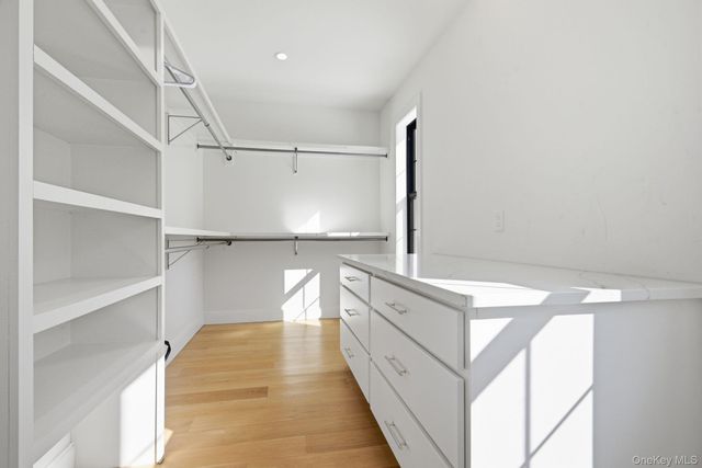 6 Conifer Court, Poughkeepsie, NY 12603