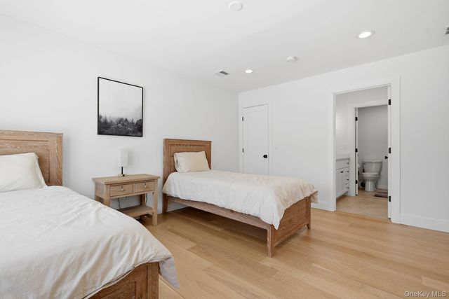 6 Conifer Court, Poughkeepsie, NY 12603