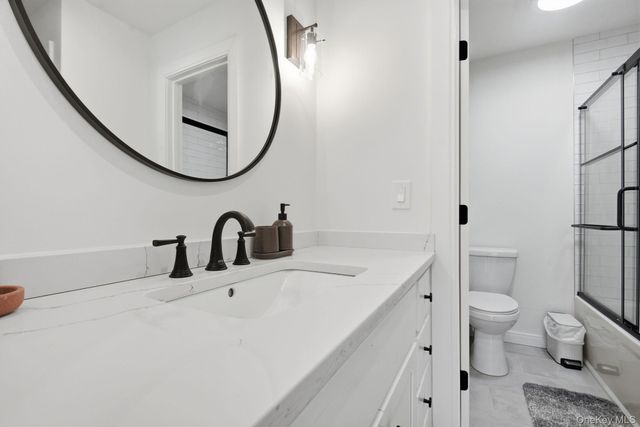 6 Conifer Court, Poughkeepsie, NY 12603