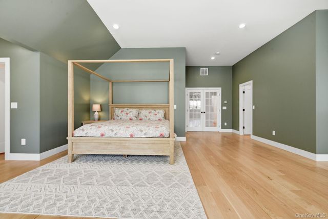 6 Conifer Court, Poughkeepsie, NY 12603