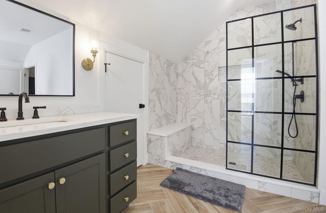 6 Conifer Court, Poughkeepsie, NY 12603