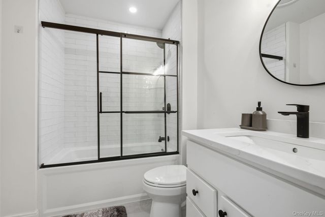 6 Conifer Court, Poughkeepsie, NY 12603