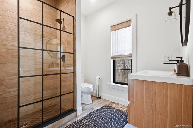 6 Conifer Court, Poughkeepsie, NY 12603