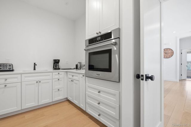 6 Conifer Court, Poughkeepsie, NY 12603