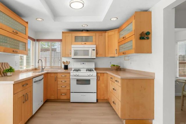 1813 Avenida Segovia, Oceanside, CA 92056