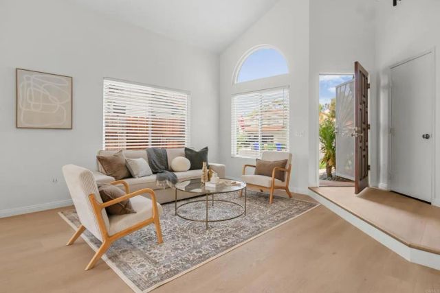 1813 Avenida Segovia, Oceanside, CA 92056