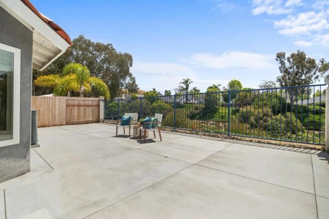 1813 Avenida Segovia, Oceanside, CA 92056