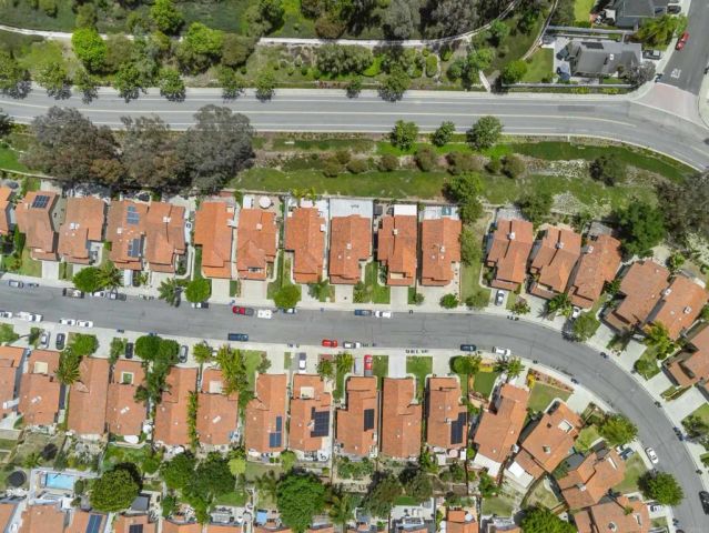 1813 Avenida Segovia, Oceanside, CA 92056