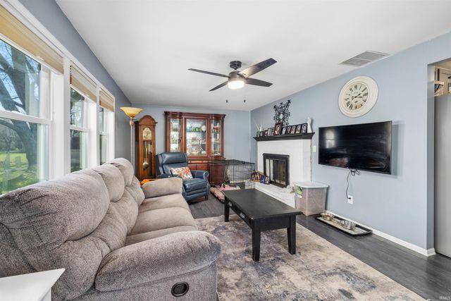 3621 Turf Lane, Fort Wayne, IN 46804