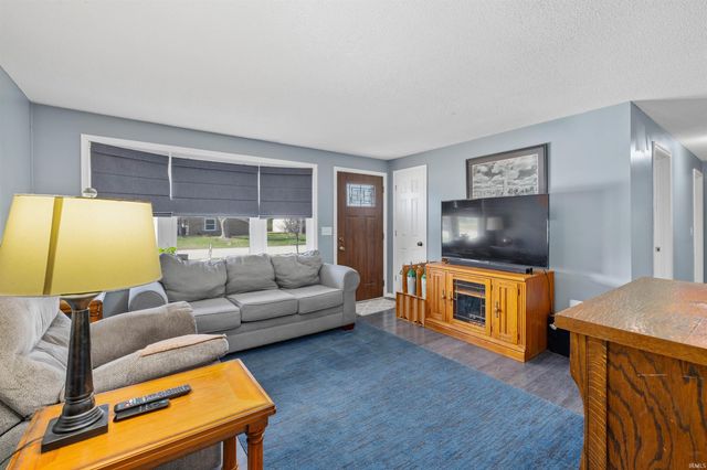 3621 Turf Lane, Fort Wayne, IN 46804