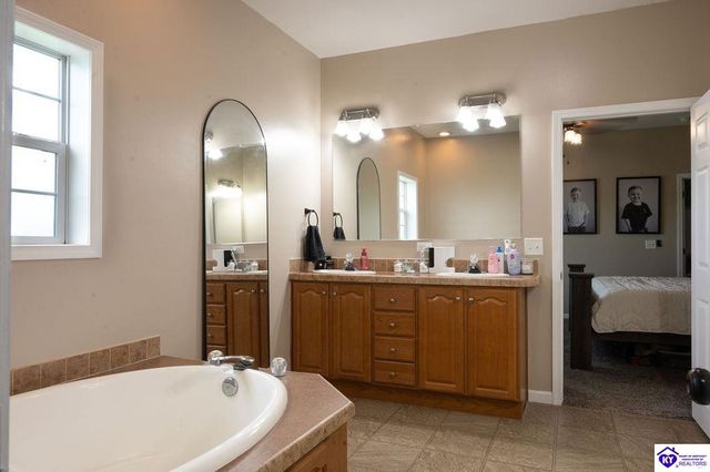 80 Mayfield Ct, Elizabethtown, KY 42701