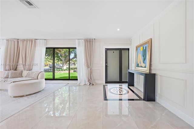 1302 Fillmore St, Hollywood, FL 33019