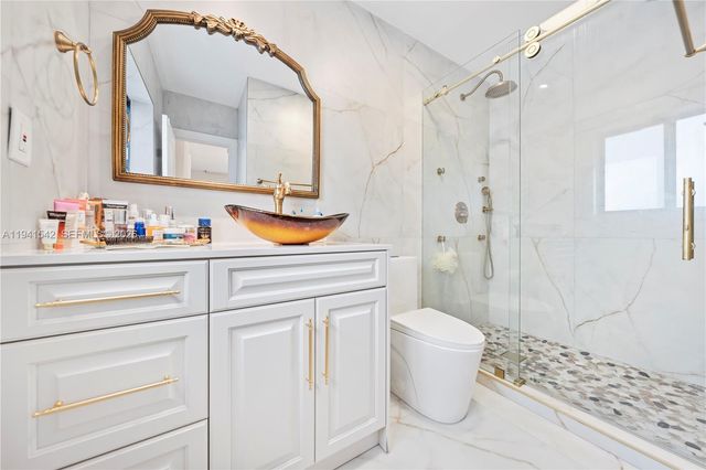 1302 Fillmore St, Hollywood, FL 33019