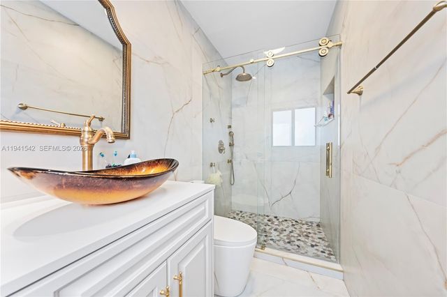 1302 Fillmore St, Hollywood, FL 33019