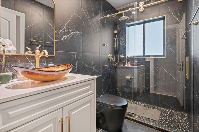 1302 Fillmore St, Hollywood, FL 33019