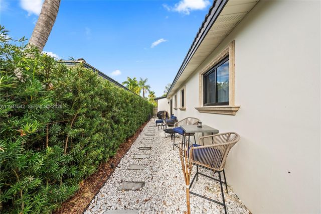 1302 Fillmore St, Hollywood, FL 33019