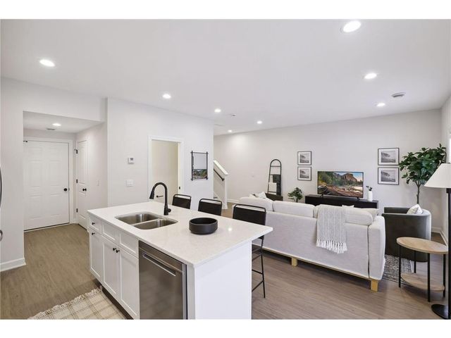 630 Franklin Street, Roberts, WI 54023