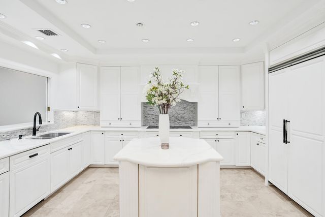 210 HENDRICKS Isle, Fort Lauderdale, FL 33301
