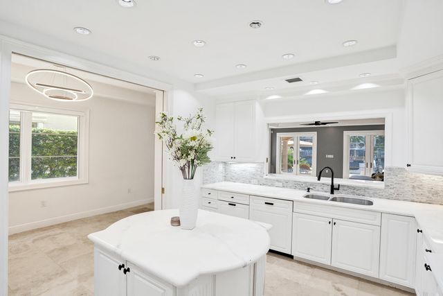 210 HENDRICKS Isle, Fort Lauderdale, FL 33301