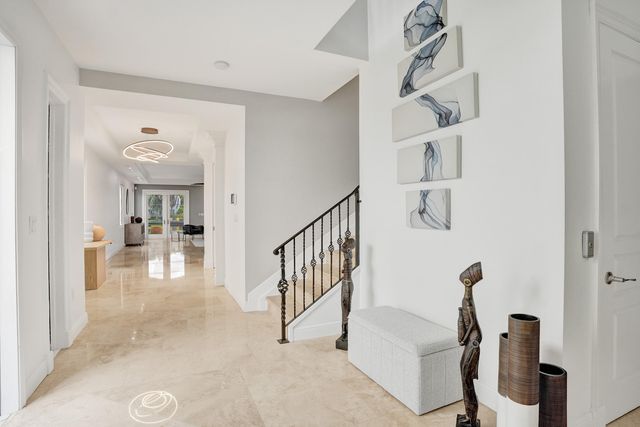 210 HENDRICKS Isle, Fort Lauderdale, FL 33301