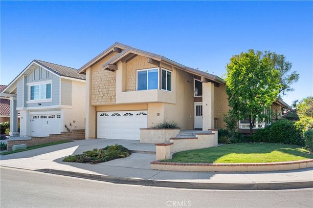 2 Glorieta E, Irvine, CA 92620