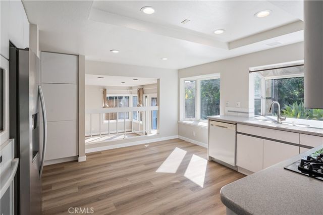 2 Glorieta E, Irvine, CA 92620