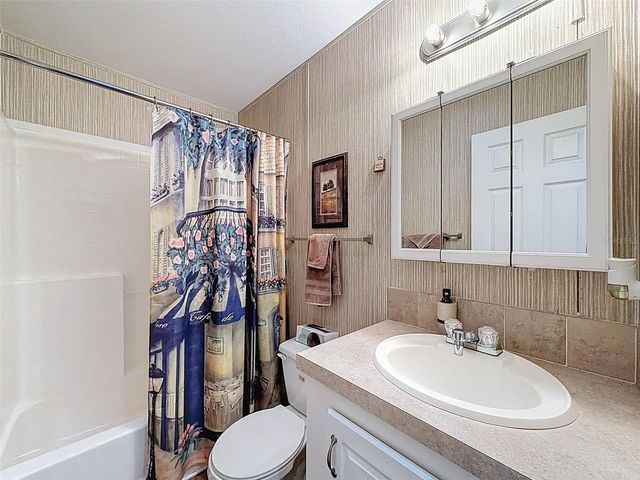 37680 OAK FORREST DRIVE, Dade City, FL 33523