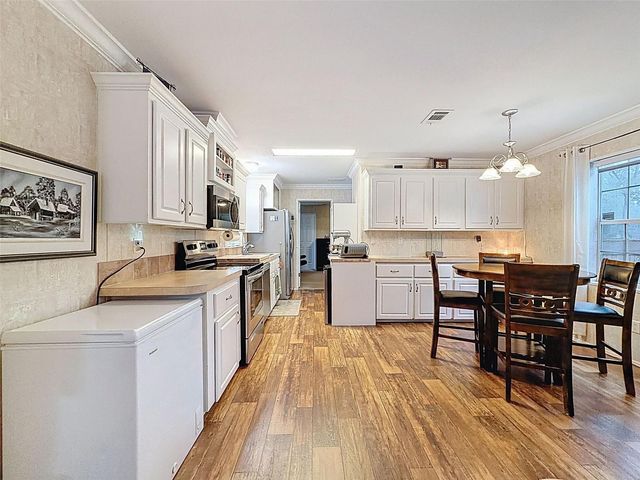 37680 OAK FORREST DRIVE, Dade City, FL 33523