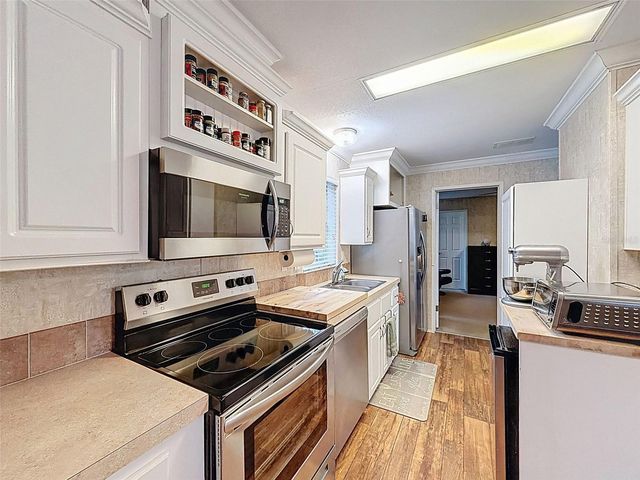 37680 OAK FORREST DRIVE, Dade City, FL 33523