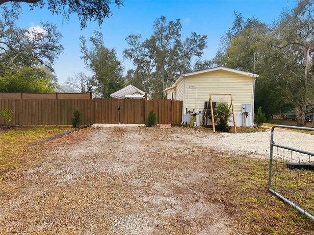 37680 OAK FORREST DRIVE, Dade City, FL 33523