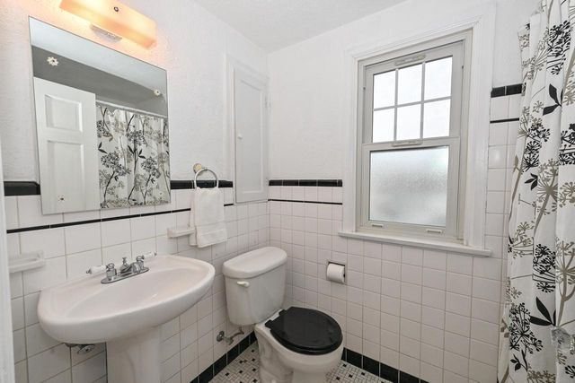 5659 S 110th STREET, Hales Corners, WI 53130