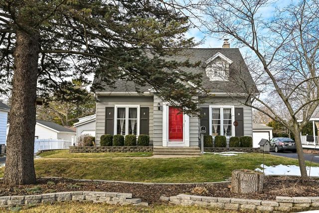 5659 S 110th STREET, Hales Corners, WI 53130