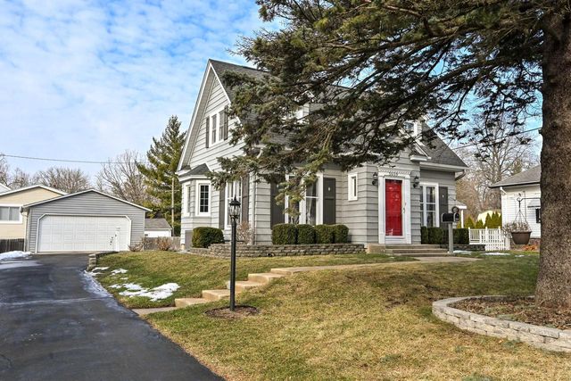 5659 S 110th STREET, Hales Corners, WI 53130