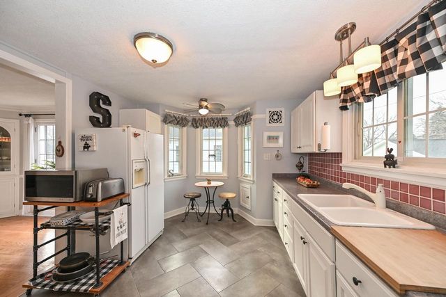 5659 S 110th STREET, Hales Corners, WI 53130