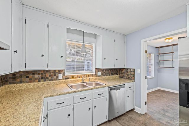 3970 Piedmont Rd, Pensacola, FL 32503