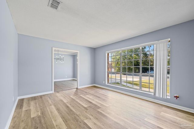 3970 Piedmont Rd, Pensacola, FL 32503