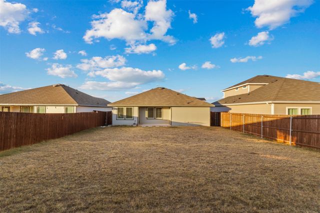 612 Creek End Drive, Princeton, TX 75407