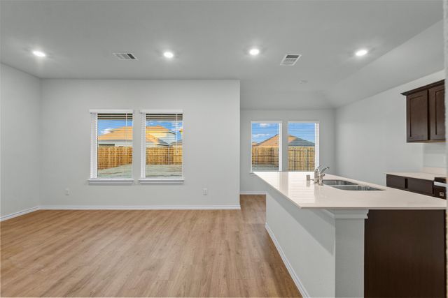 612 Creek End Drive, Princeton, TX 75407