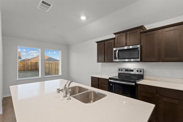 612 Creek End Drive, Princeton, TX 75407